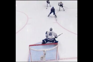 L️ook at the mitts here on Gage Goncalves 🥵 Maple Leafs vs Lightning