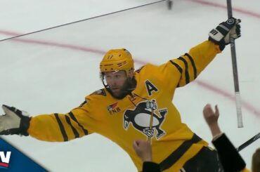 Penguins' Rust Bullies His Way To A Short-Handed Goal vs. Sabres