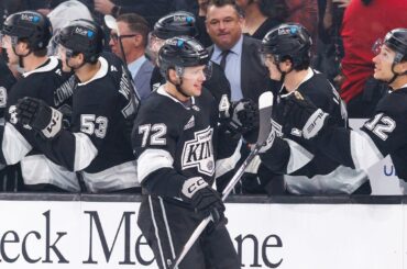PANARIN scores 1st with Kings!