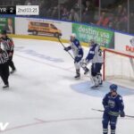 3-goal 2nd period lifted Comets over Crunch