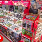 Let's have a look at this big Schleich animal figure display in the Dreamland Middelburg.