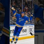 Sidney Crosby TRADED for Kevin Hayes 👀😂