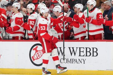 Seider factors on all 3 Red Wings goals in shutout over Devils 🤩