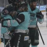 Iikka Kangasniemi vie komeasti illan toisellaan Pelicansin 2-0-johtoon Nokia Arenassa!