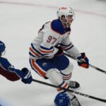 Connor McDavid Finishes On Give-And-Go Play With Leon Draisaitl Giving Oilers Late Lead