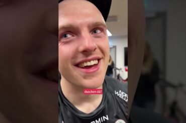 Frölundas vilda firande – stjärnan duschad i champagne