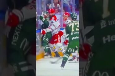 Jack Berglund tacklar Eddie Genborg (Färjestad BK mot Timrå IK Löfbergs Arena SHL Sverige) (#Shorts)