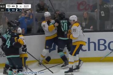 Justin Barron vs Matty Beniers Mar 10, 2026