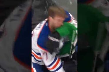 Connor McDavid Was Having None Of It 😳