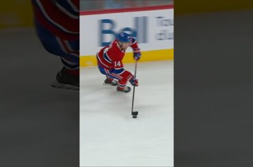 Nick Suzuki se lève! 🙌#sjsharks c. #gohabsgo