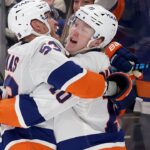 Holmstrom's slick move ends it in OT 🚨