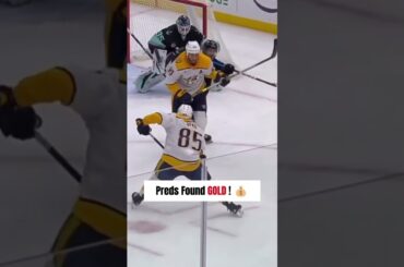 Ufko Scores His FIRST NHL Goal and the Preds Go Wild! 🚨 #Shorts