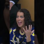 Vad säger hon? (HV71 mot Leksands IF i Husqvarna Garden i Jönköping i SHL i Sverige) (#Shorts)