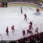 🚨 Kirby Dach left for the dressing room after taking a hit from Jeffrey Viel. ❌ Ducks vs. Canadiens