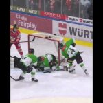 Olimpija-Goalie Dustin Tokarski zeigt gegen Bozen einen Big Save  #ice #hockey #iceshorts #save