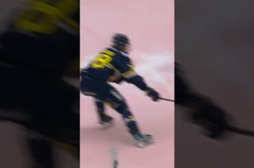 Snygg styrning av Nolan Stevens (Leksands IF HV71 Husqvarna Garden Jönköping SHL Sverige) (#Shorts)