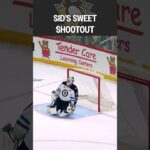 Crosby vs. Hellebuyck in the shootout!