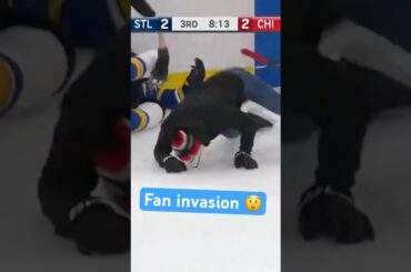 This Blackhawks Fan Just Ran Onto the Ice 😳🏒😳