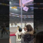 The Rust fam bringing some joy to dad's 700th @NHL game! 🥹