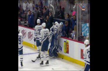 Anthony Stolarz will not start tonight for the Maple Leafs after taking a shot up high in warmups ❌