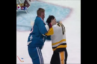 Connor Clifton and Jack Drury with a heavy scrap 🥊🥊 Penguins vs. Avs