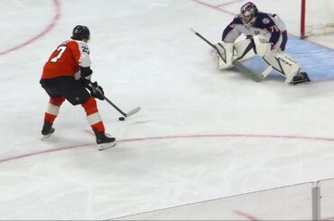 Short-handed PENALTY SHOT in Philly!!