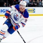 400 GOALS for Connor McDavid!