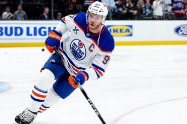 400 GOALS for Connor McDavid!
