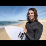 Surf em laje australiana com Craig Anderson e surfistas locais
