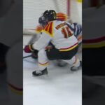 Kalle Kratz åker på Erik Källgren (Växjö Lakers HC mot Brynäs IF i Vida Arena SHL Sverige) (#Shorts)