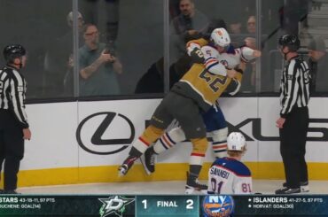 Connor Murphy Drops The Gloves With Cole Smith