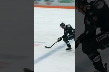 💪 Jesse Puljujärvi 1V1 = 🏒💥 #hockey #shorts