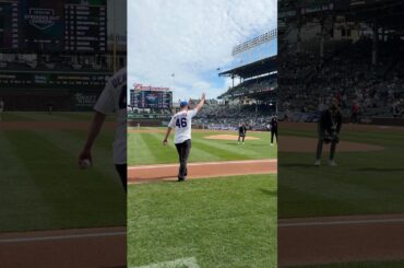 Jonathan Toews throws the first pitch at the @c@cubsame!