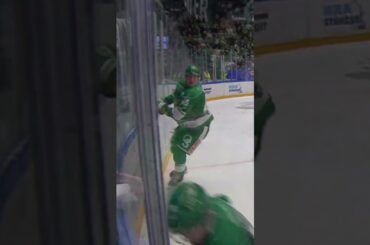 Mark Friedman filmar mot Viktor Lodin (Rögle BK Färjestad BK Catena Arena i SHL i Sverige) (#Shorts)