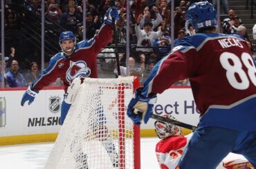 5 goals &  26 shots in 1st for Avalanche!