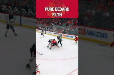 Bedard has eyes in the back of his head 👀