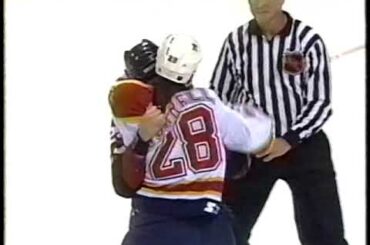 Bob Probert vs Peter Worrell (Chicago Feed) - Nov 4, 1998