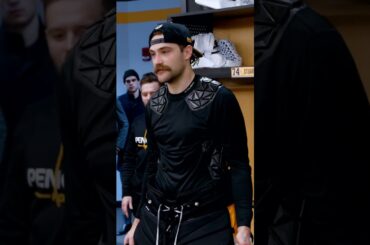 Stuart Skinner gets the postgame helmet 👏 #NHL #penguins #hockey