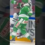 Viktor Lodin nacksving på Paul LaDue (Färjestad BK Rögle BK Catena Arena i SHL i Sverige) (#Shorts)
