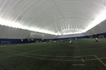 même blessée elle se donne à fond on la voit même avoir un peu mal lorsqu'elle pousse un peu trop la