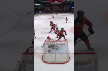 Markus Nurmi spottar blod (Luleå HF Frölunda HC i Coop Norrbotten Arena i SHL i Sverige) (#Shorts)