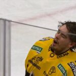 Maila menee maalivahti Boykon maskista läpi | KalPa pakotettu maalivahdin vaihtoon