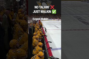 Geno just pops a squat 🤣