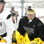 Jeremy Swayman mic'd up at practice 🎤