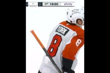 WHAT A START! Flyers, Cam York strike first just 30 seconds in! 🔥