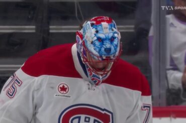 Jakub Dobes effectue un bel arrêt pour frustrer Simon Nemec