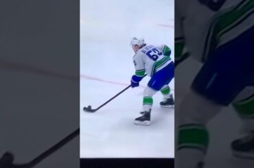 Canucks LW #53 Teddy Blueger 🥅(8)🏒Wrist-Shot Goal