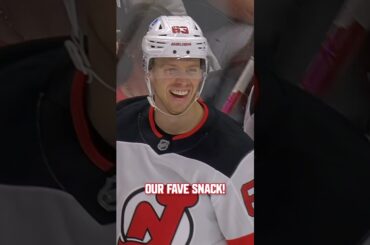 It’s PB&J Showtime! #shorts #njdevils #devilsvsredwings #peanutbutterjelly #jesperbratt #jackhughes