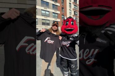 The streets are talkin’. #shorts #njdevils #NHL #fanfanshirt #jersey #njdevil #hockey #jerseyjersey