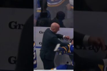 HOLLOWAY SCORES WITH 3 SECONDS LEFT IN OT 😱😱